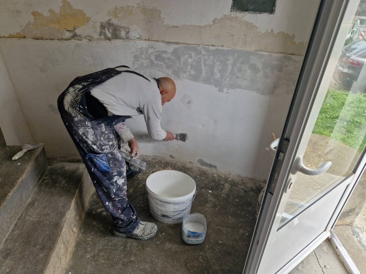 Kreću radovi na investicionom održavanju zgrada u Mladenovcu