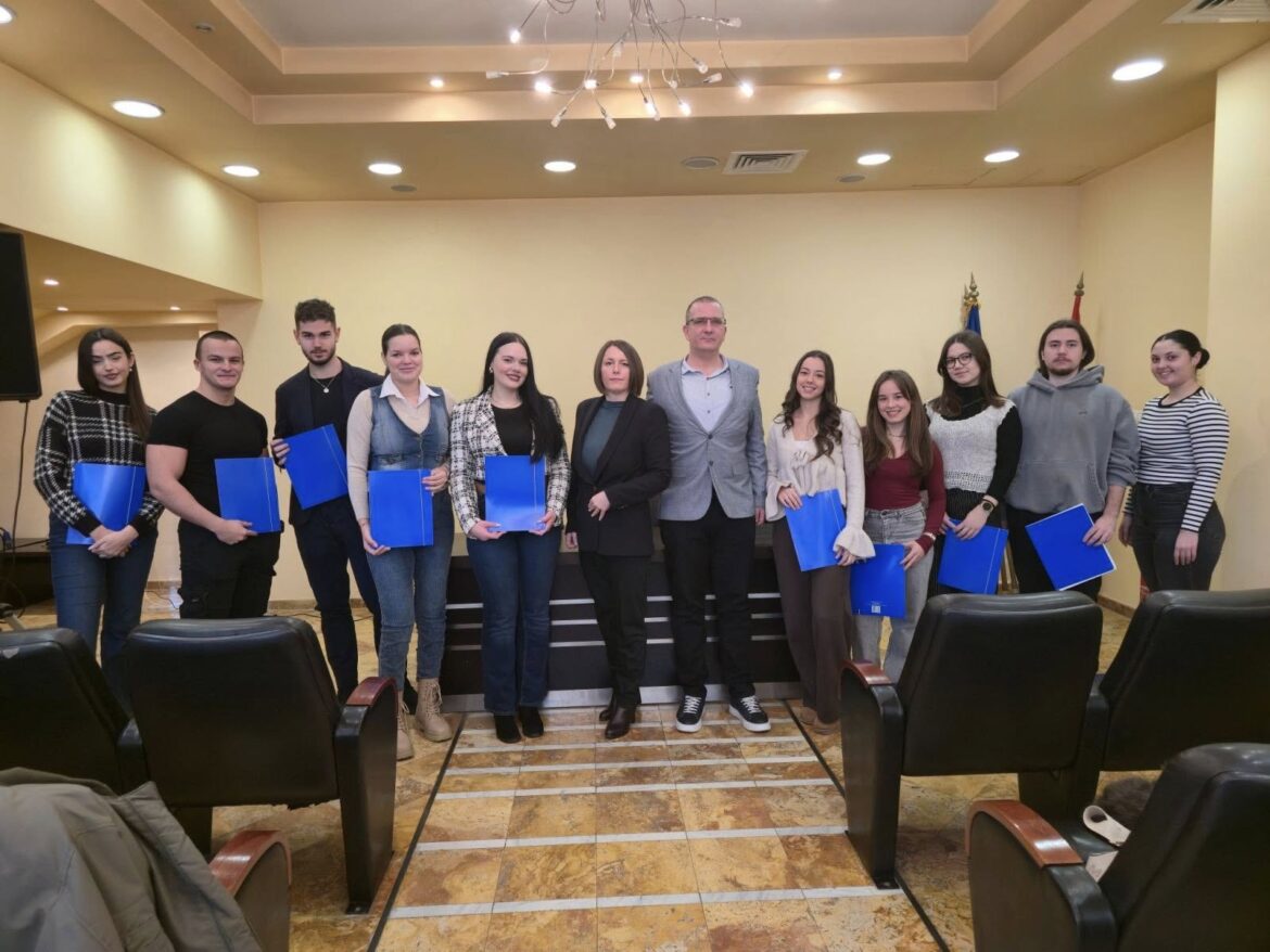 Stipendije za najbolje mladenovačke studente