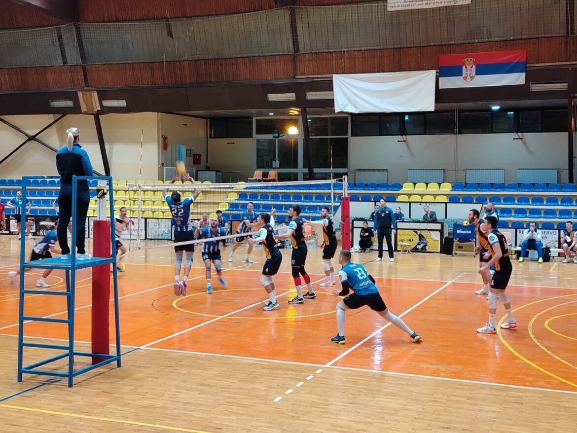 Odbojka:  Mladenovčani preko Kosovske Mitrovice ciljaju put do elite