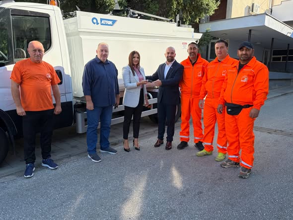 Nov kamion smećar za efikasnije upravljanje otpadom i čistiji Mladenovac